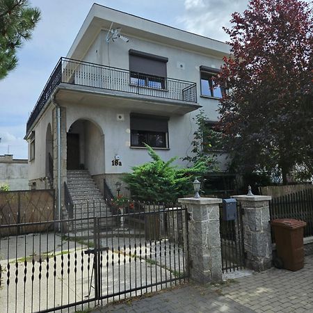 Pokoje Pracownicze Кімнати Для Працівників,Гуртожиток Сважендз Екстериор снимка